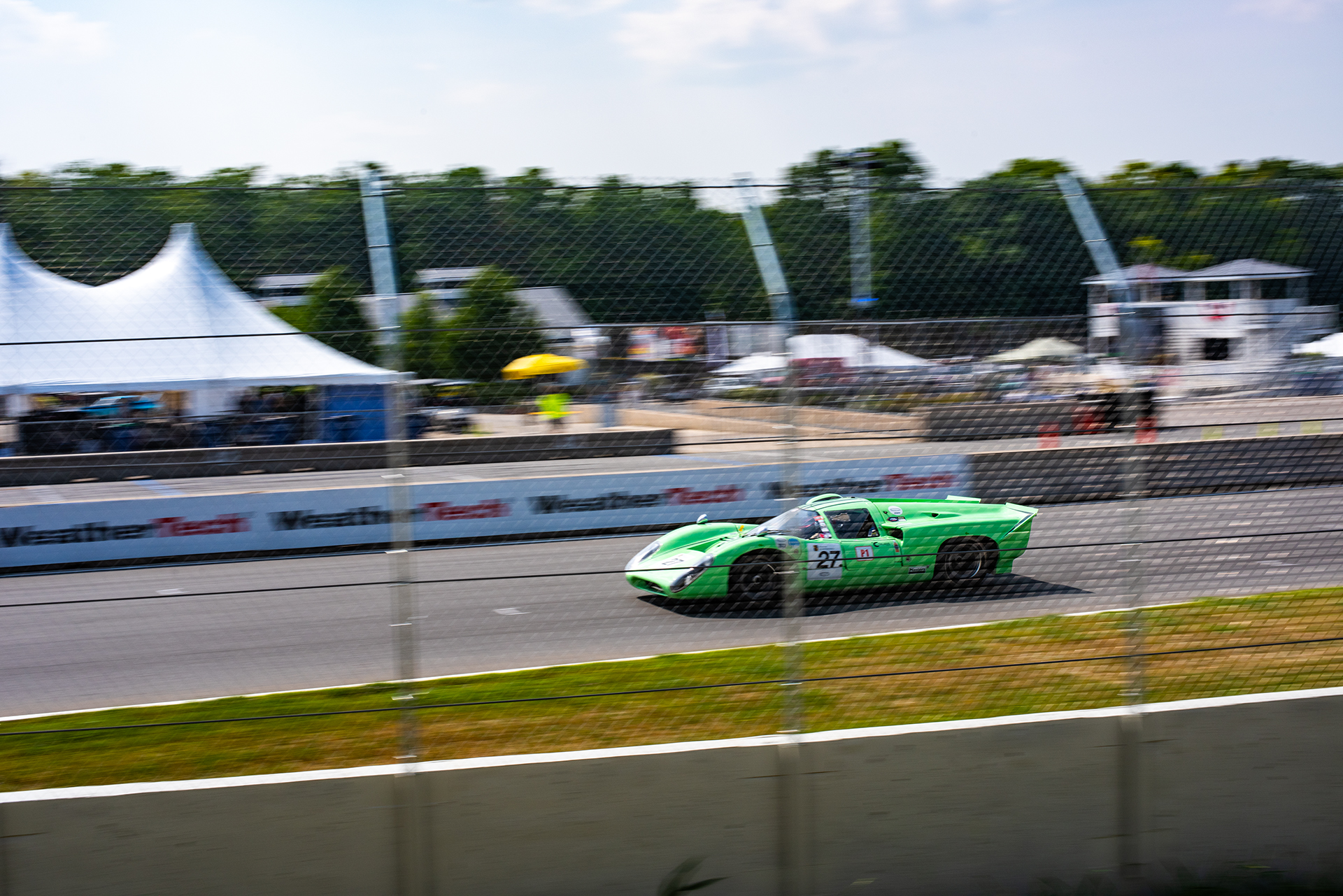 \Parting shots front straight Lola T70 Coupe